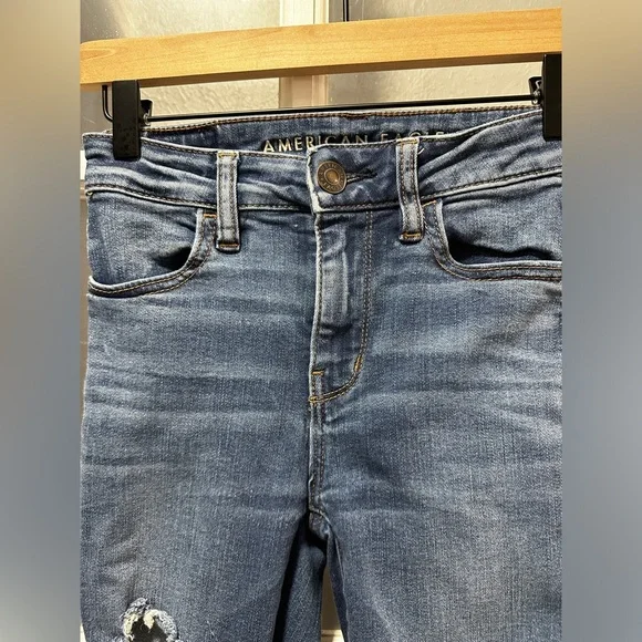 American Eagle Hi-Rise Distressed Jeggings - Picture 9 of 16